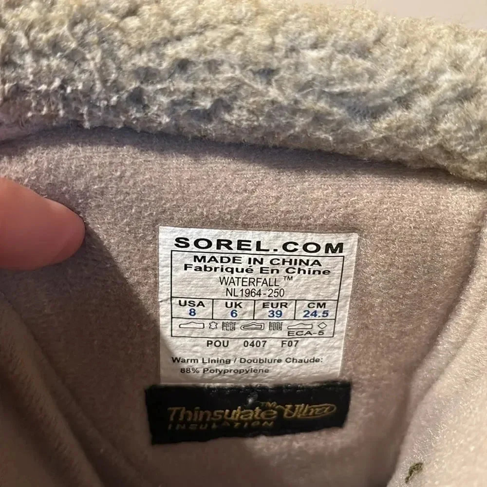 Sorel woman tan